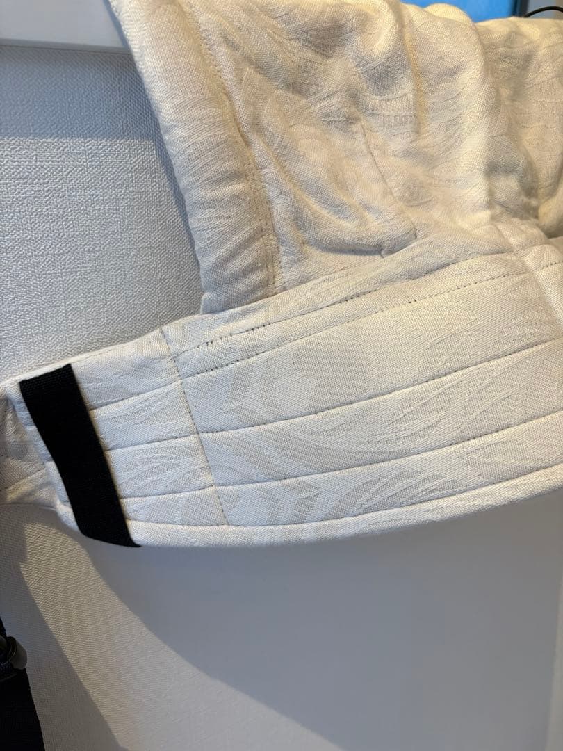 アーティポッペ　抱っこ紐 キナリ色