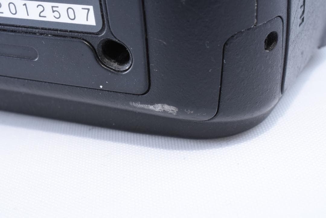 Nikon D800 ボディ + MB-D12 グリップ セット おまけレンズ付