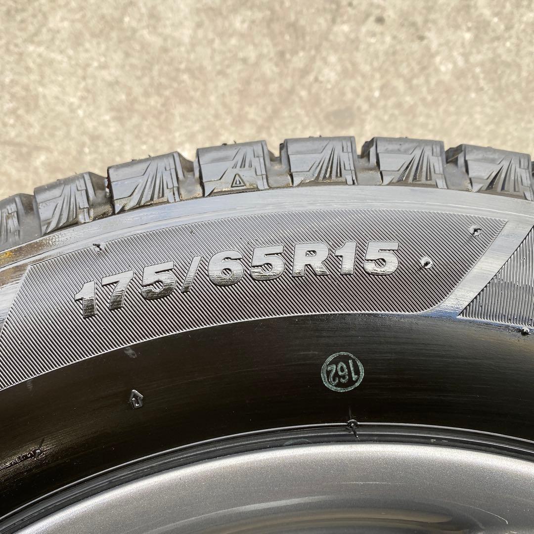 中古バリ溝ブリヂストンスタッドレスセット175/65R15アクア、フィット