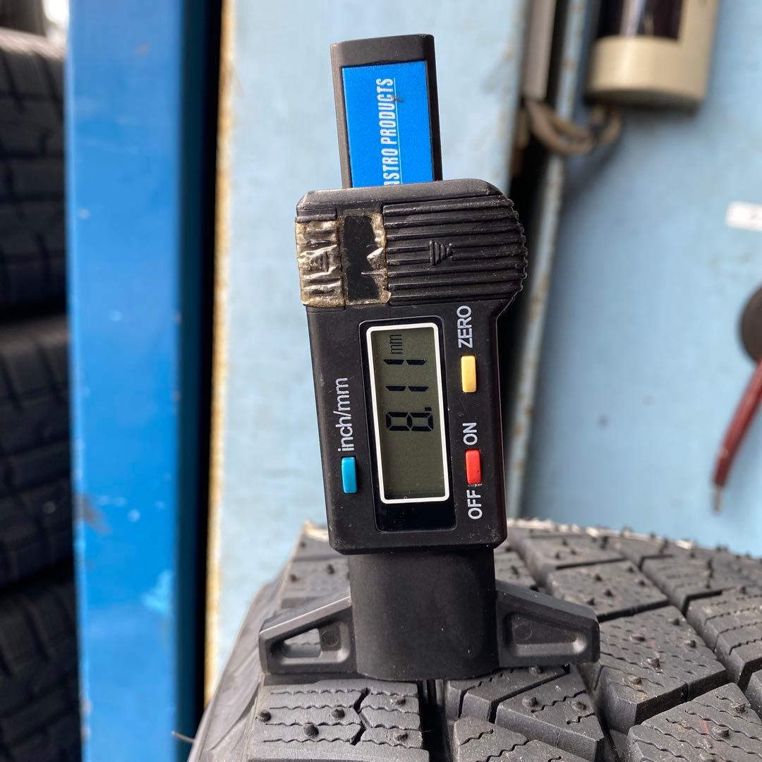 中古バリ溝ブリヂストンスタッドレスセット175/65R15アクア、フィット