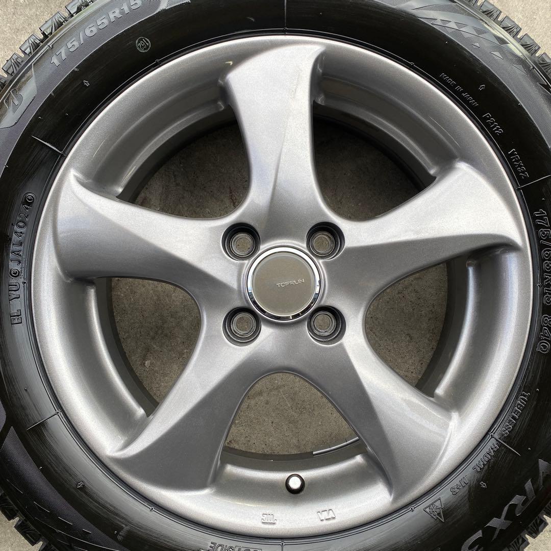 中古バリ溝ブリヂストンスタッドレスセット175/65R15アクア、フィット