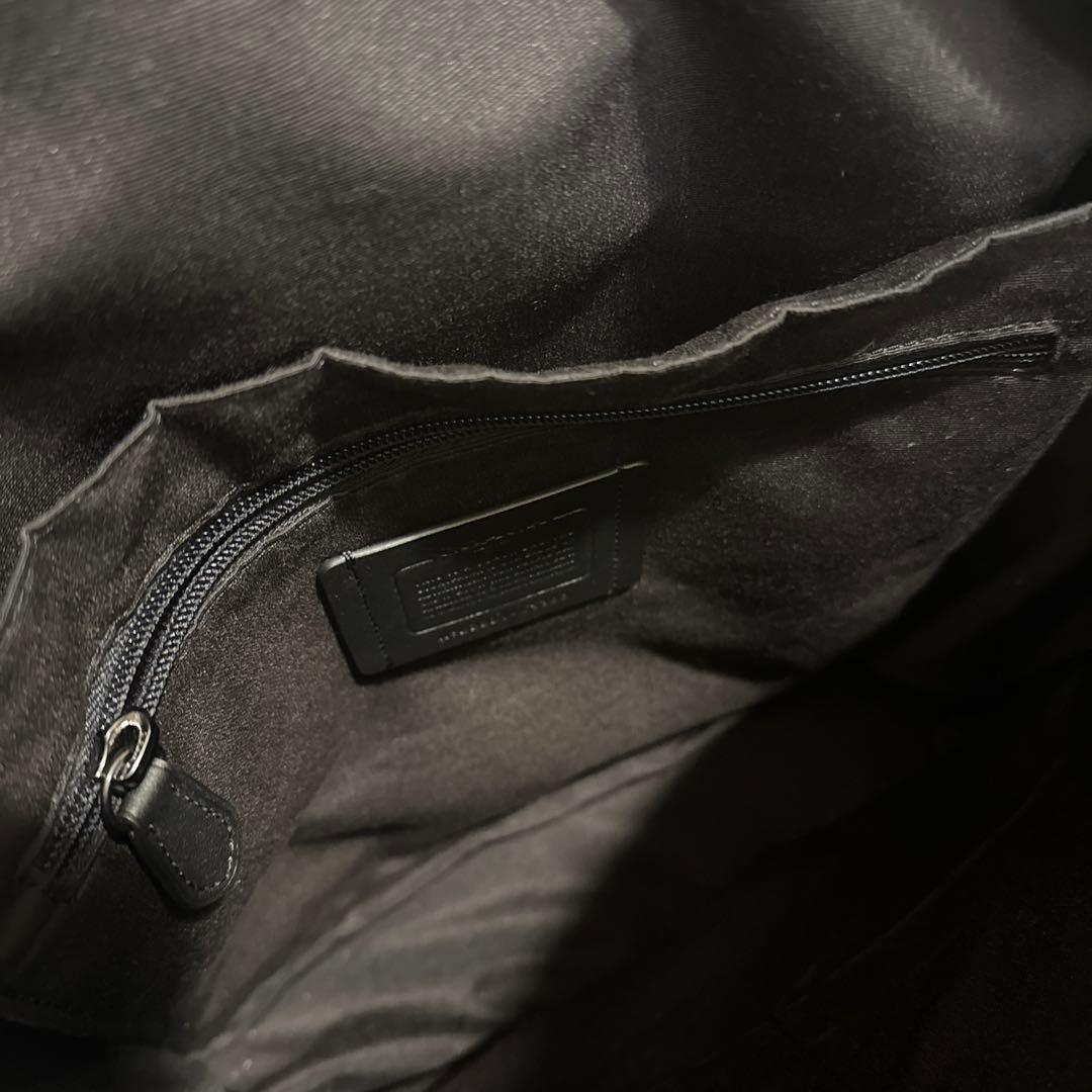 コーチ　ブラックレザーバックパック