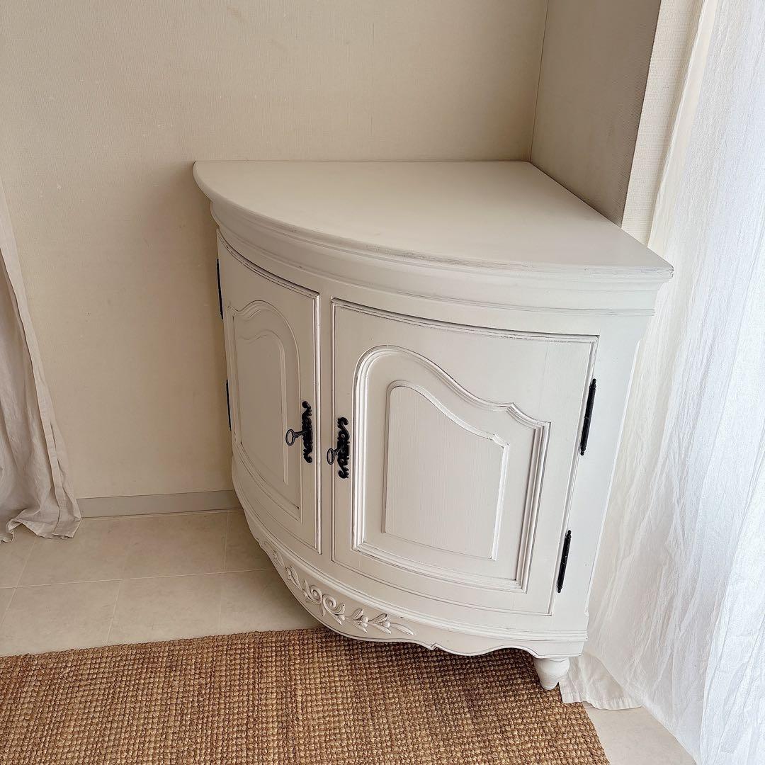 白家具　シャビーシック　フレンチカントリー　コーナーキャビネット　フランス製