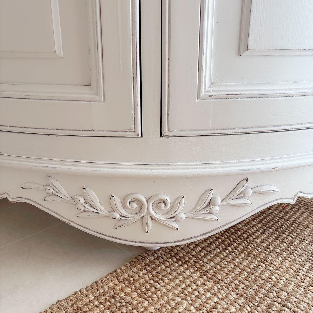 白家具　シャビーシック　フレンチカントリー　コーナーキャビネット　フランス製