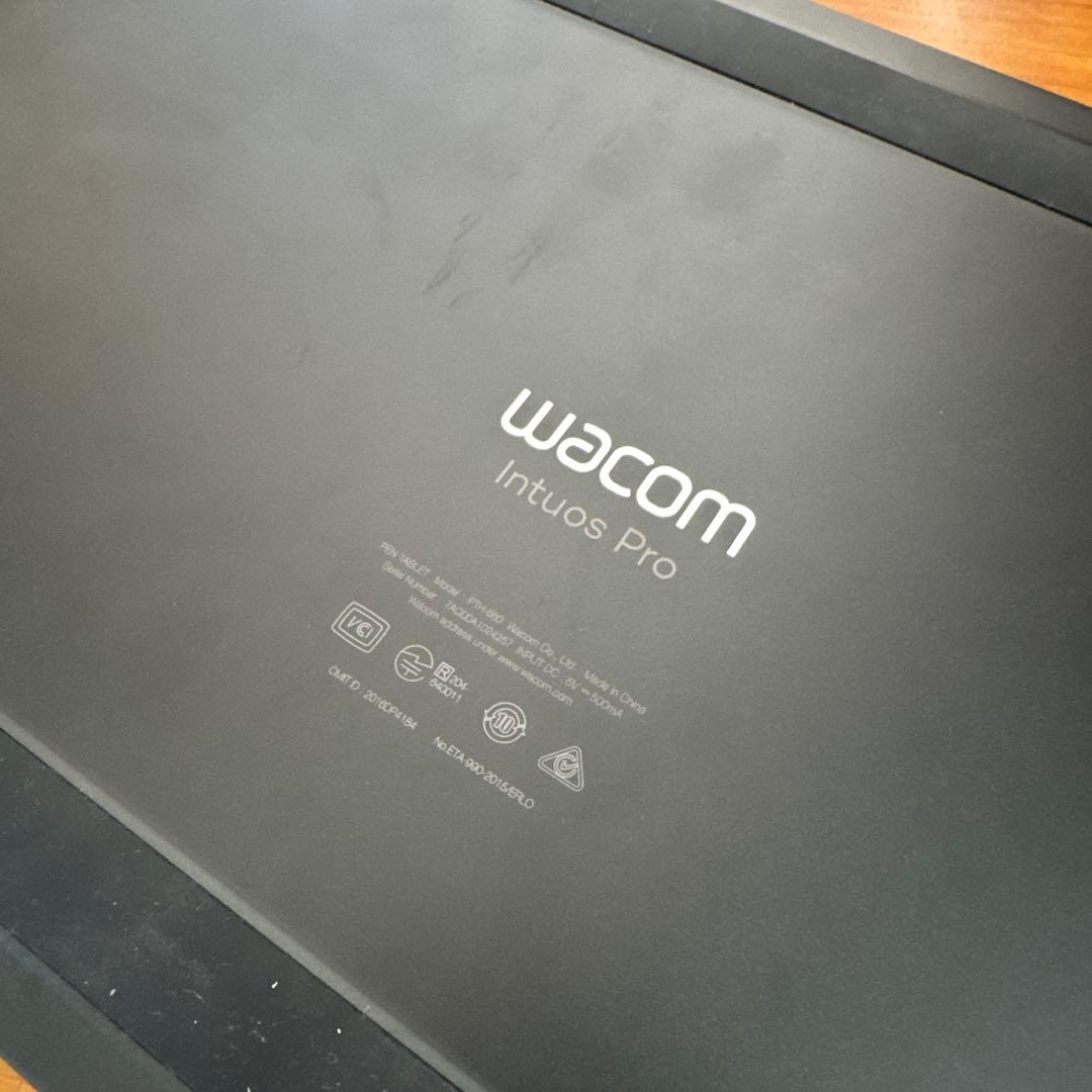 Wacom ペンタブレット本体　intros pro PTH-660