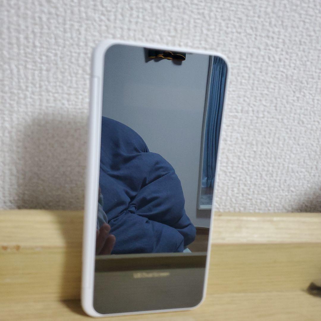 lg v60 白　ホワイト　限定カラー　デュアルスクリーン