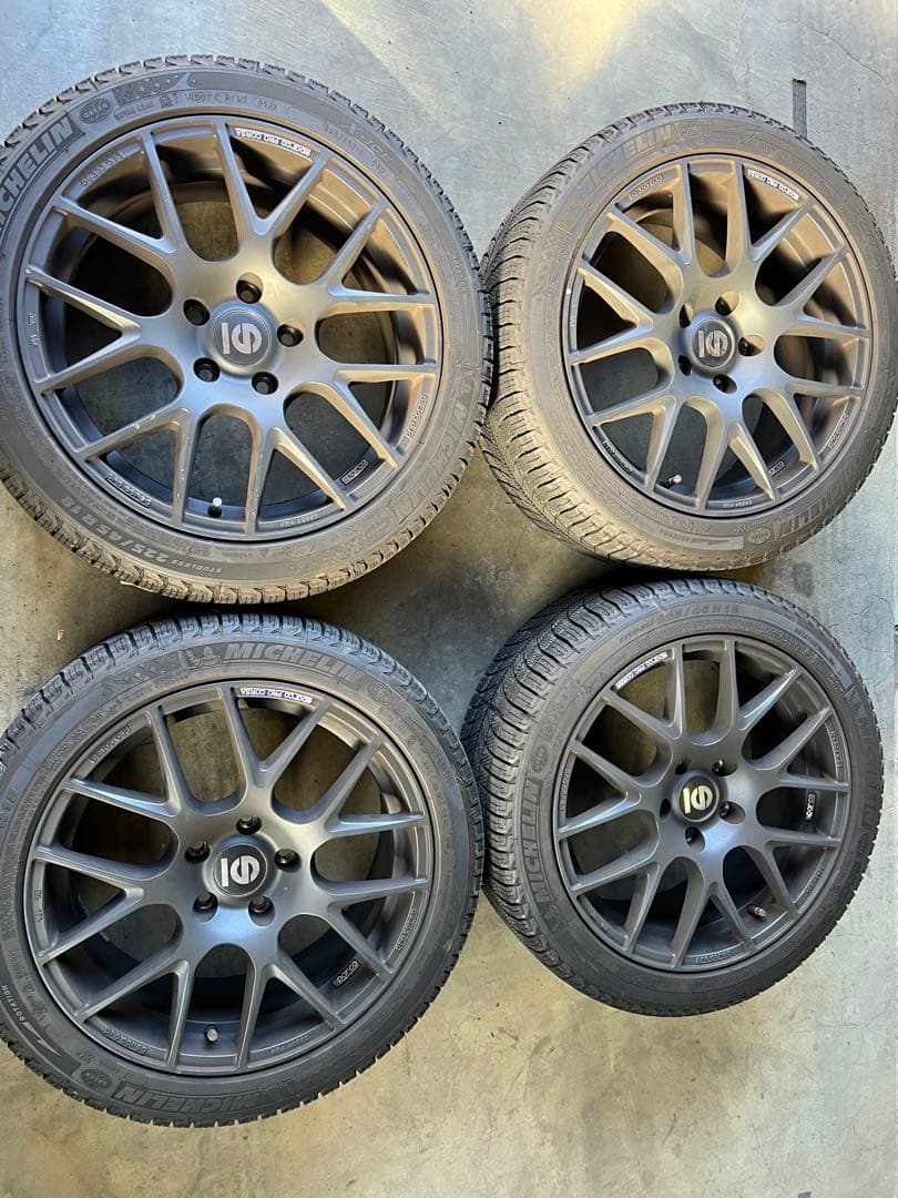 【溝9分】SPARCO MICHELIN スタッドレス　18インチ