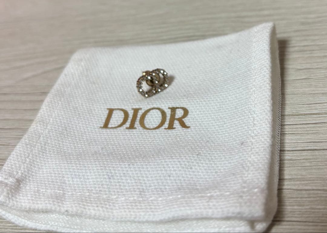 Dior パールストーン片耳ピアス 専用ポーチ付き