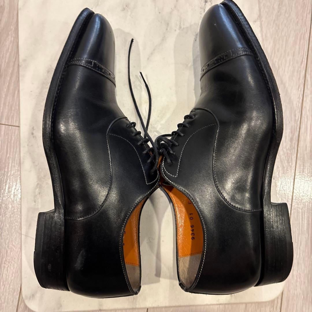 Santoni ブラック レザー ドレスシューズ