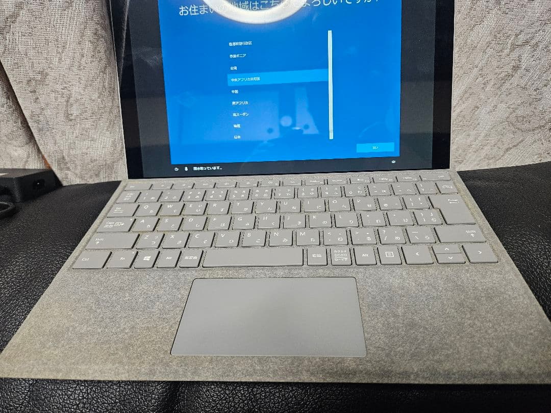 Microsoft Surface Pro6本体 +キーボード+AC アダプター