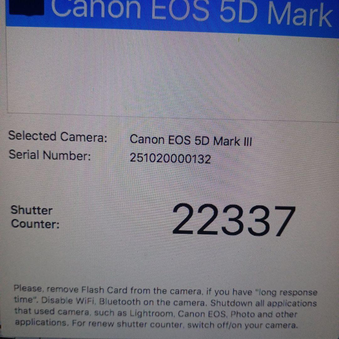 Canon EOS 5D Mark III 純正グリップBG-E11付き