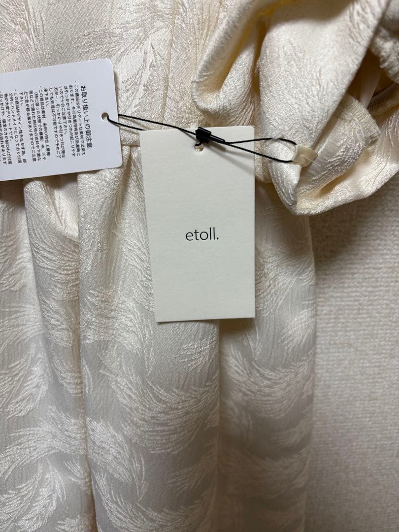 新品　人気　etoll. ジャガードパフスリーブドレスMサイズ　アイボリー