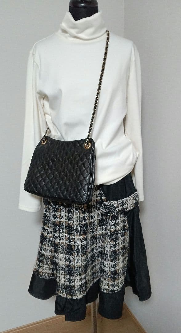 12万　エイココンドウロングベストとスカート/レリアン革バッグ/未使用トップス