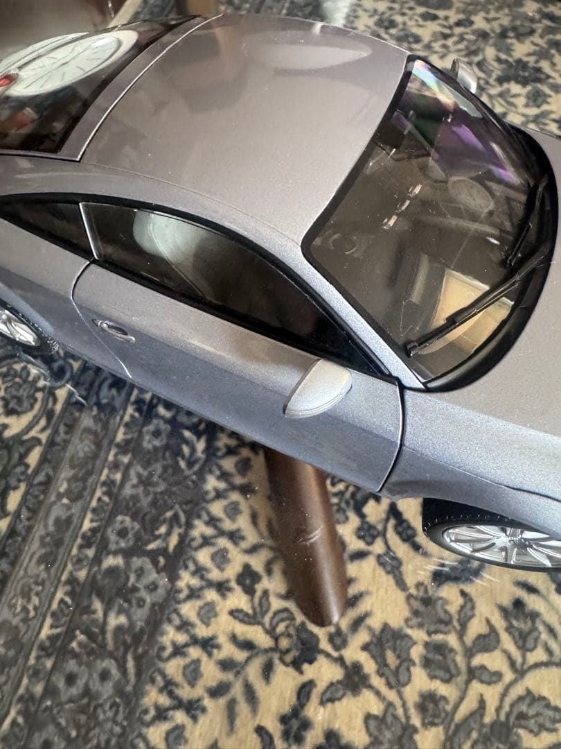 Audi TT シルバー ミニカー 1/18