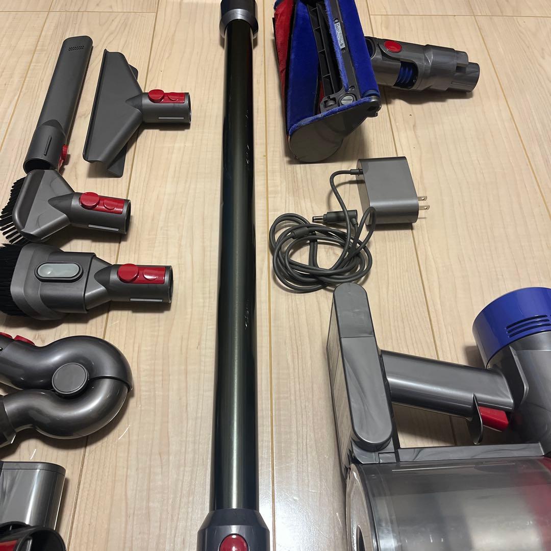 ② すぐ使える！動作品！dysonダイソンコードレスクリーナー純正SV10