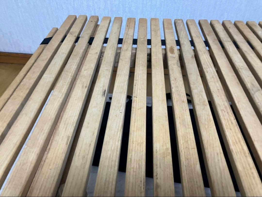 バイヤーオブメイン　ローテーブル