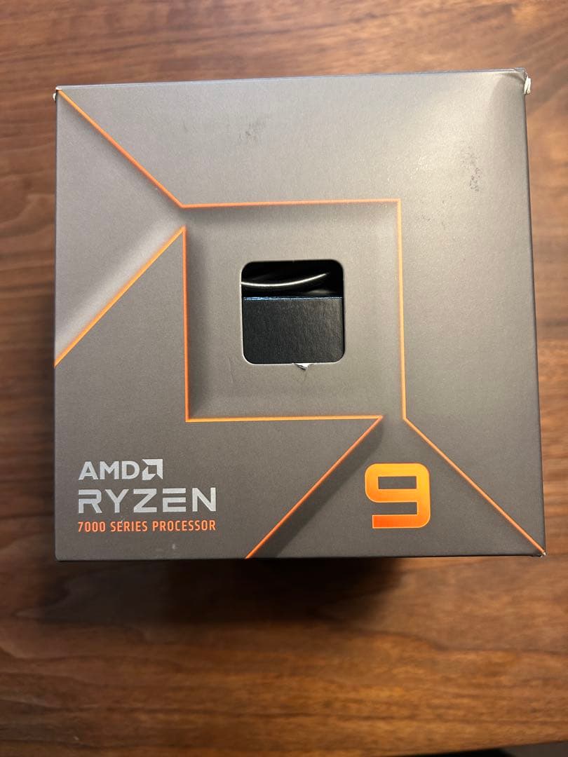 AMD Ryzen 9 7900 wraith prism cooler付