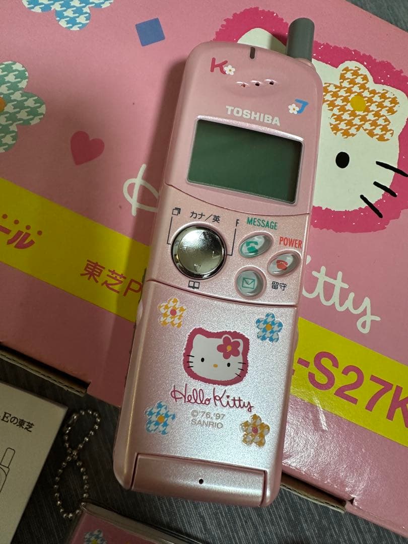 タイムセール！【超希少】 ハローキティ 東芝 PHS 電話機