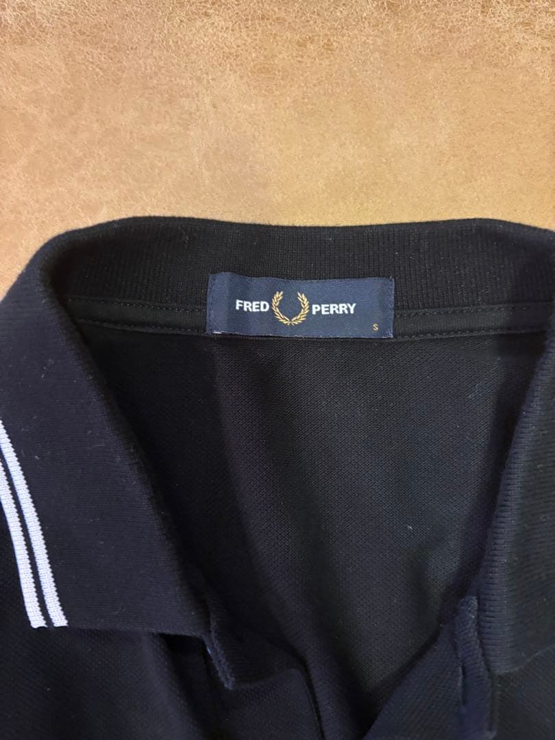 フレッドペリー 長袖ポロシャツ 黒