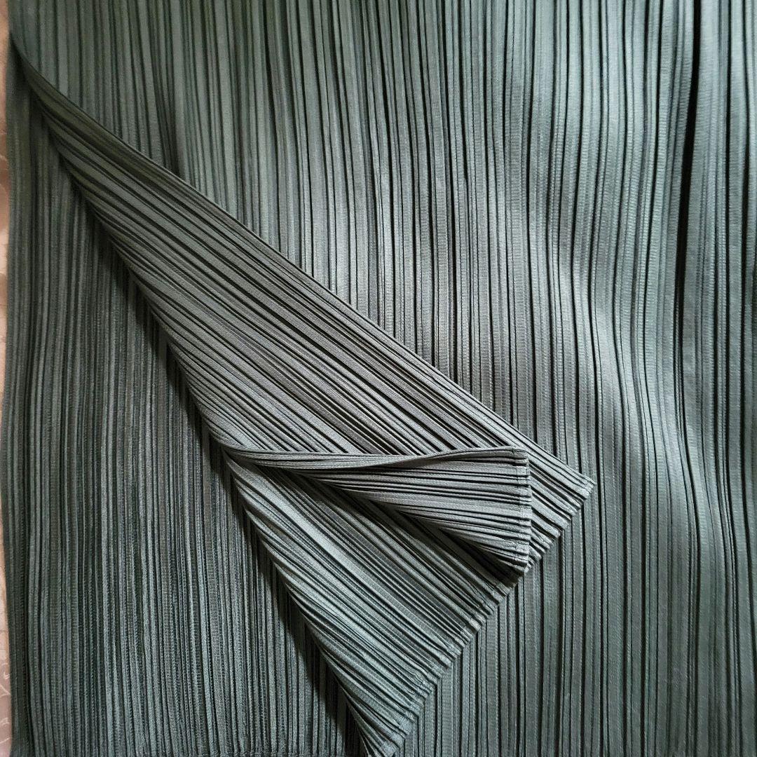 プリーツプリーズ　フレンチスリーブワンピース