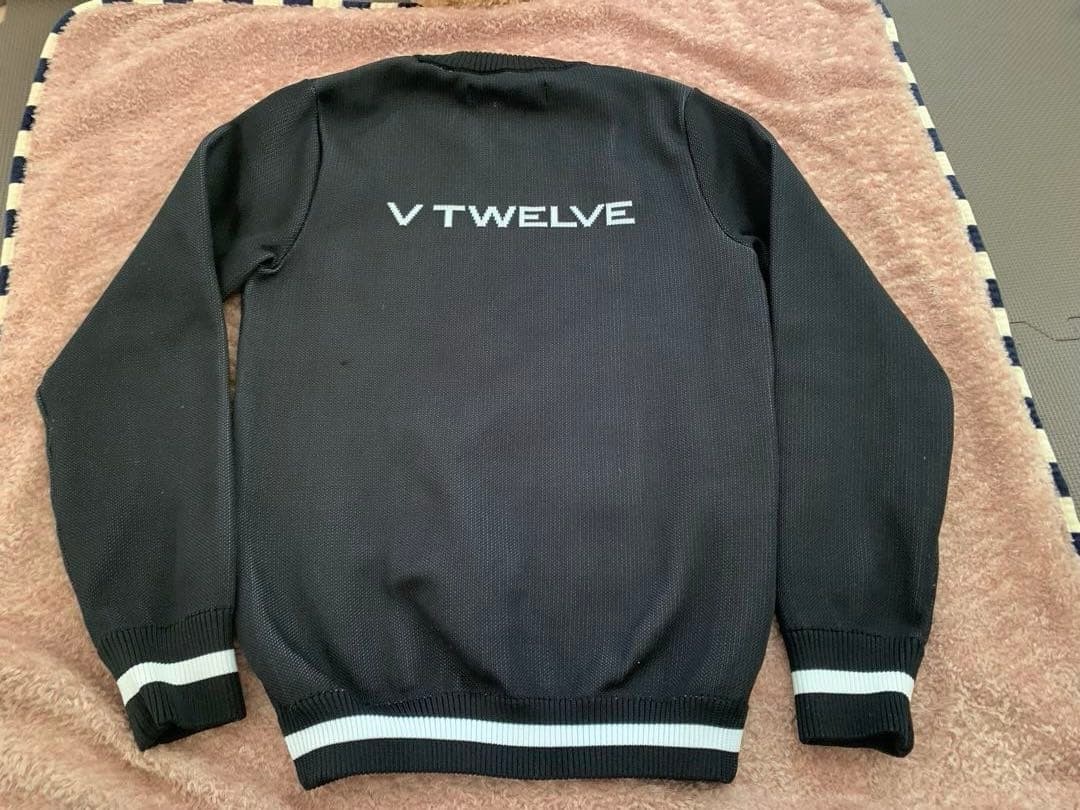 v12 【ミッキーマウス】 レディース ニット　VTWELV BLACK