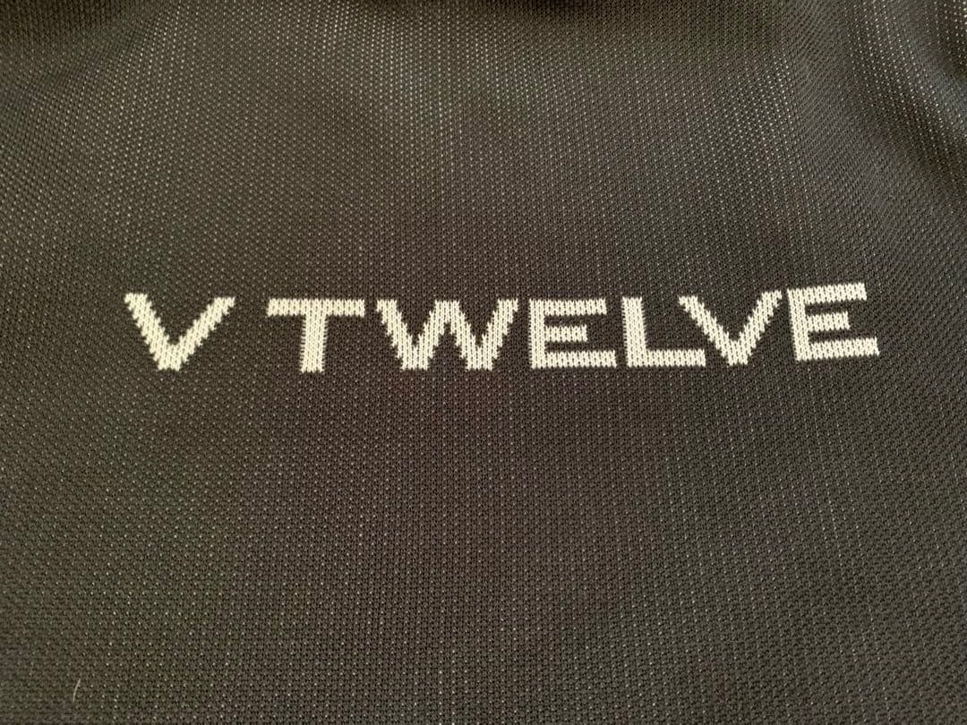 v12 【ミッキーマウス】 レディース ニット　VTWELV BLACK