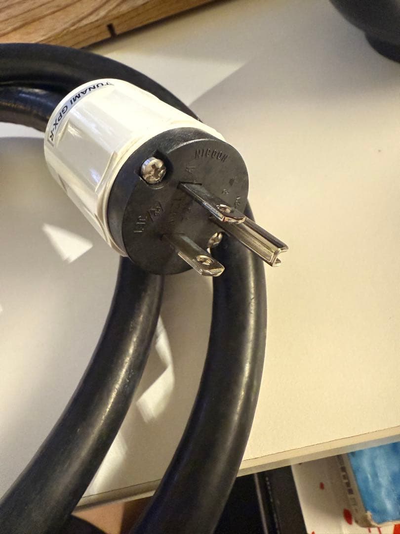 Oyaide（オヤイデ）電源ケーブルTSUNAMI GPX-R V2