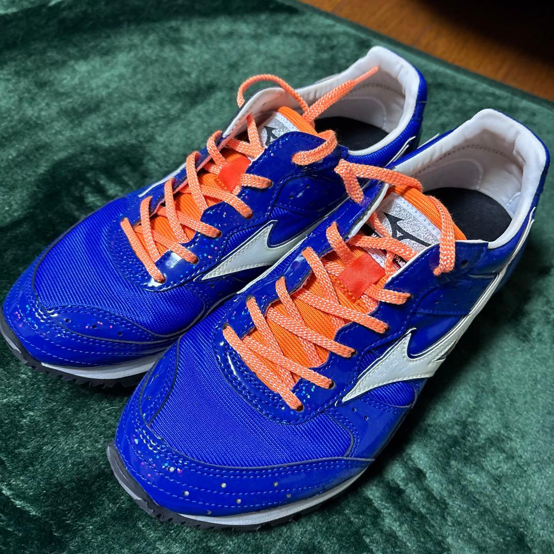 新品箱あり 激レア ビルトトレーナー2 レディース 23cm ホログラムモデル