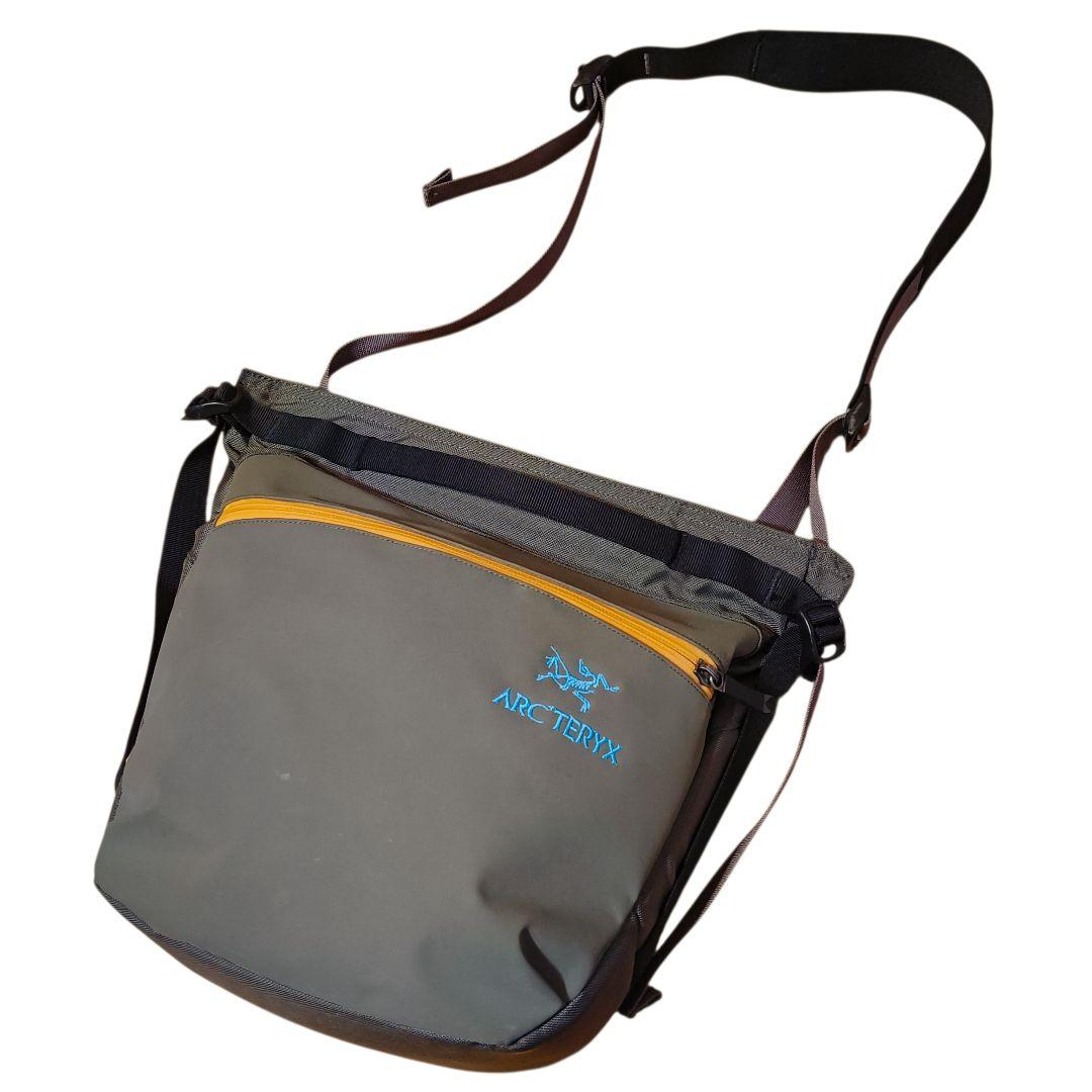 ARC'TERYX　アークテリクス　アロー8　ショルダーバック 　ビームスコラボ