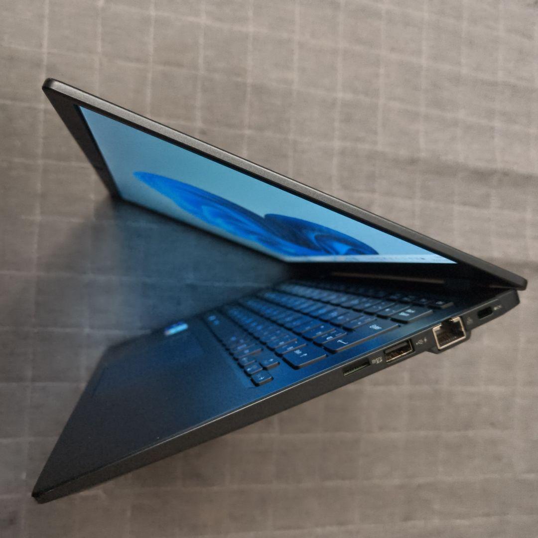 美品 Dynabook 超軽量 驚速 12世代i5 16GB 512GB 19