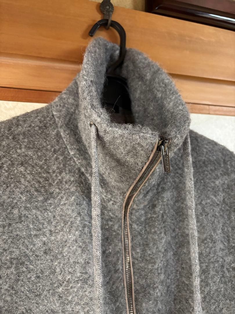 チャタ　値下げしました　ペセリコ　ジャケット ジップアップ