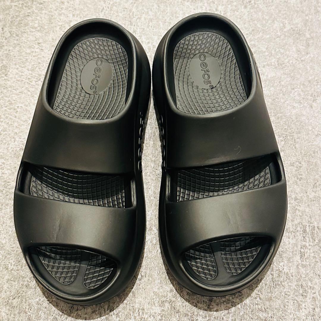 OOFOS OOyea ウーフォス ウーヤー サンダル 黒 25cm 39
