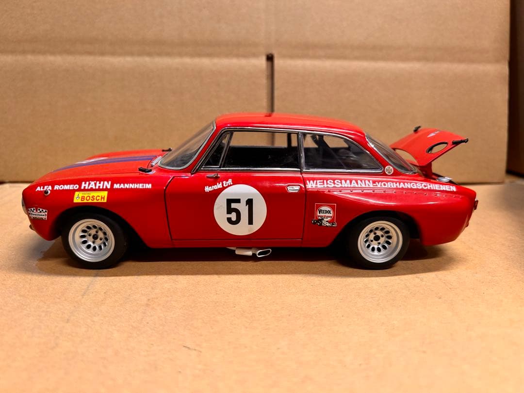 オートアート 1/18 アルファロメオ GTAm 1971 #51 DRM