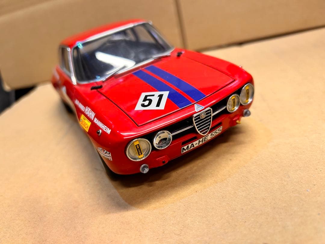 オートアート 1/18 アルファロメオ GTAm 1971 #51 DRM