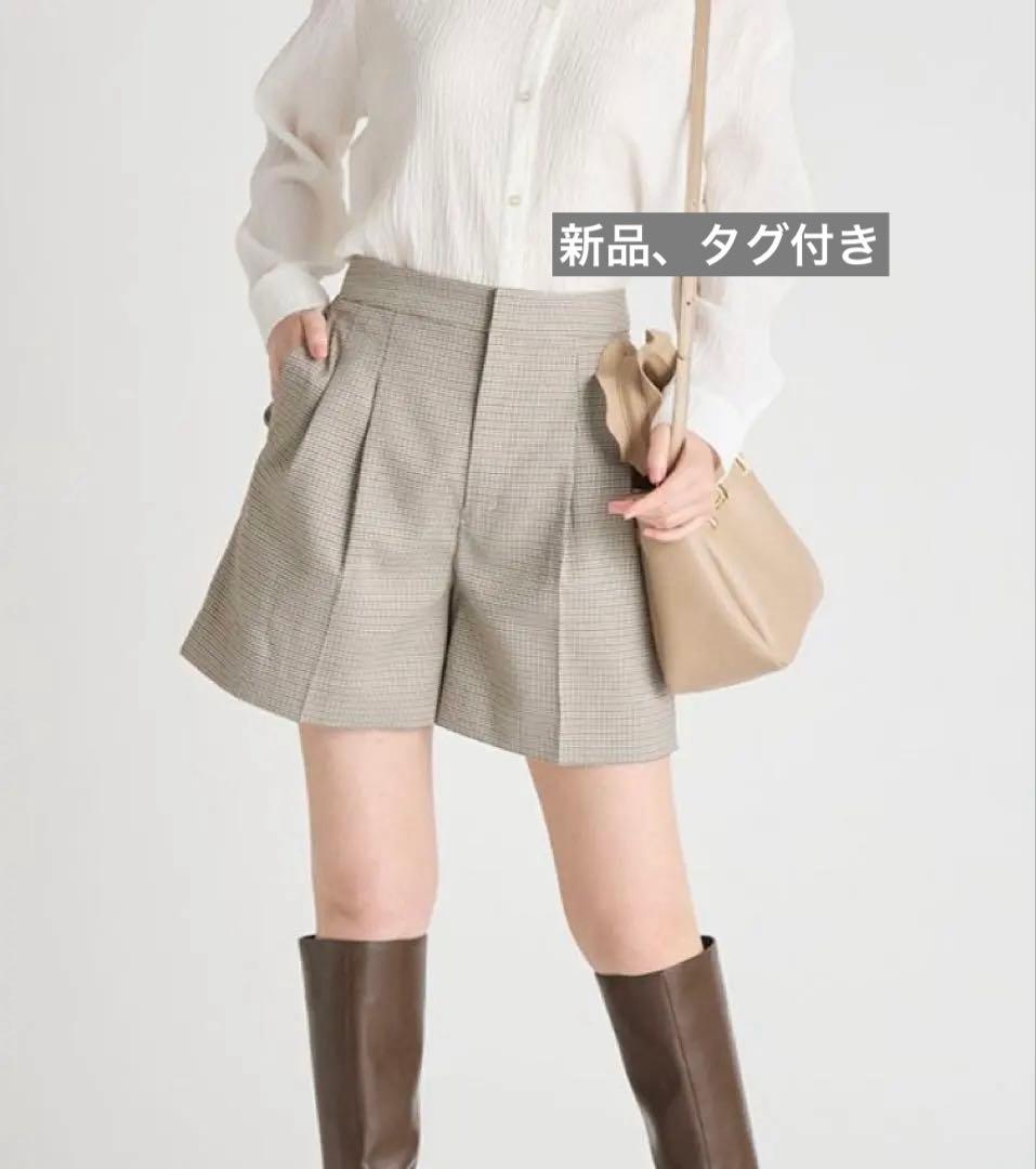 【CELFORD】バリエーションタックショートパンツ【新品タグ付】