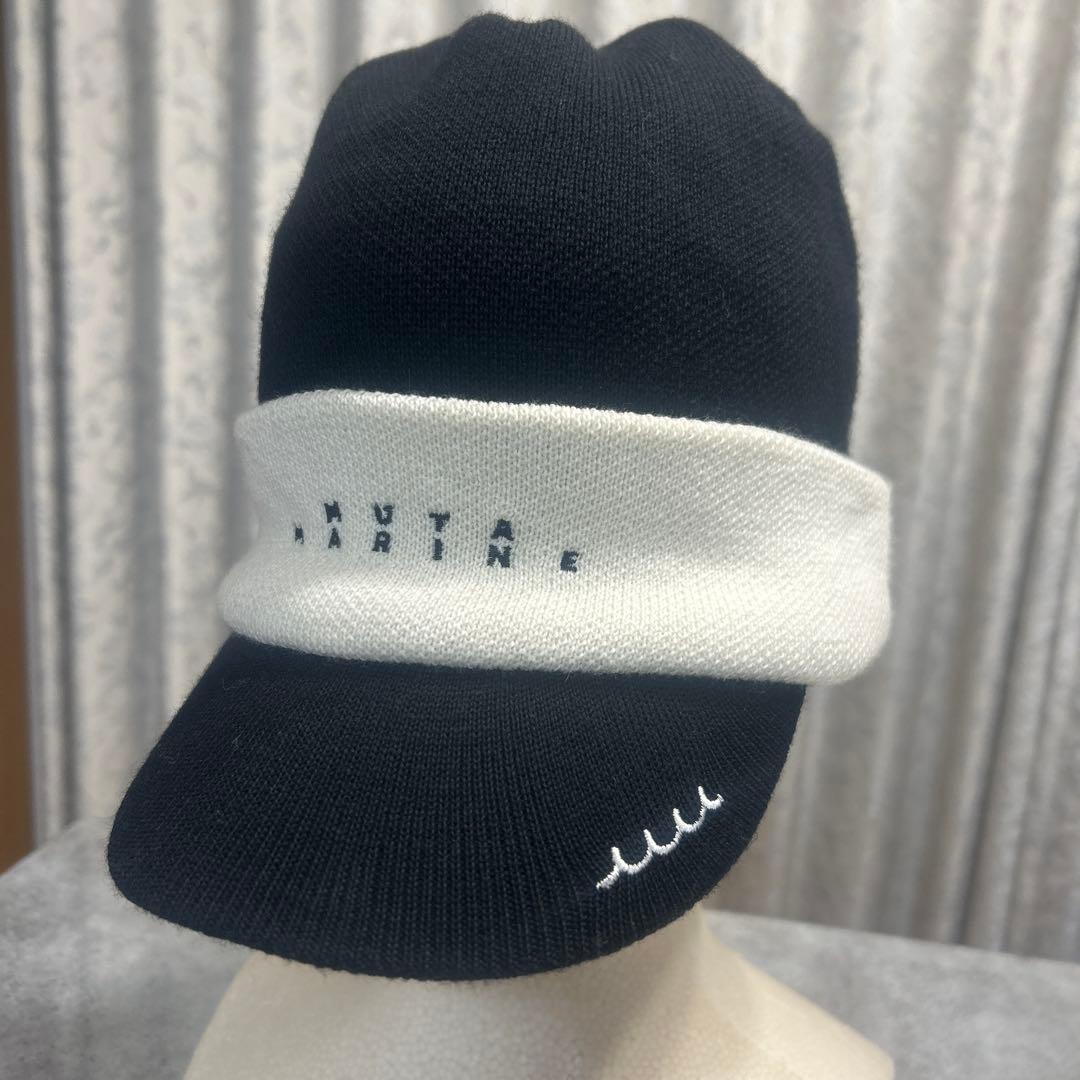 【ムータマリンゴルフ　ニット帽 ゴルフ用 黒と白 ロゴ刺繍】