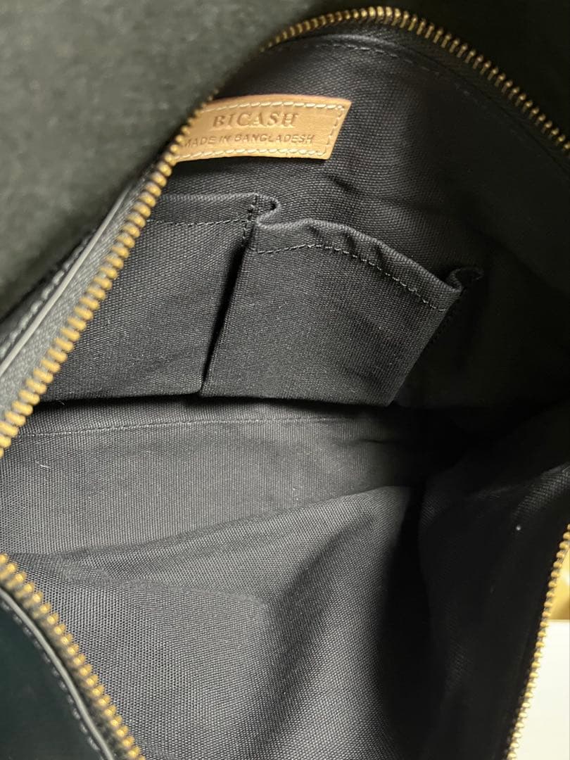 BICASH プレーンレザーショルダーバッグ(B827)