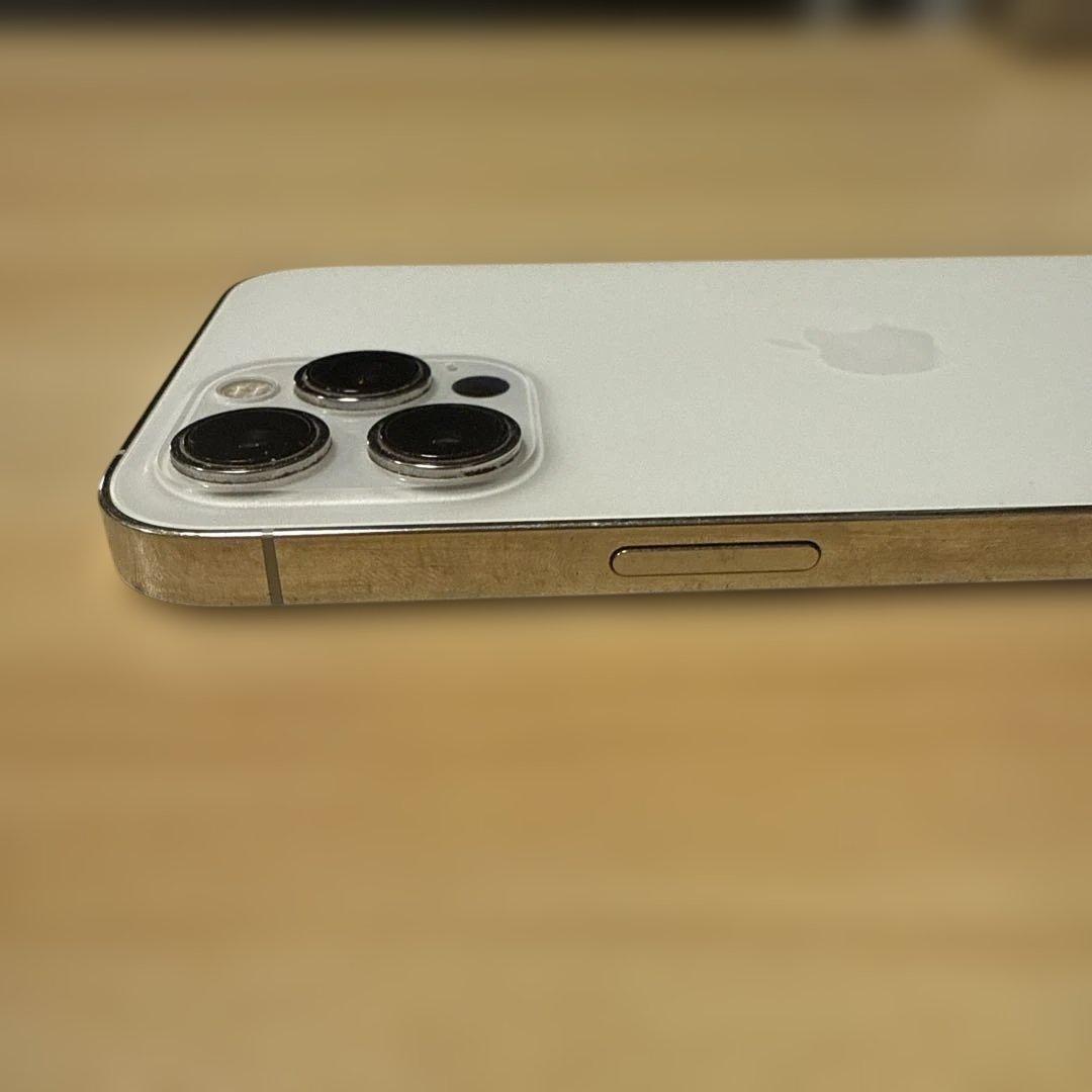 Apple iPhone 12Promax 256GB ネットワーク制限無し