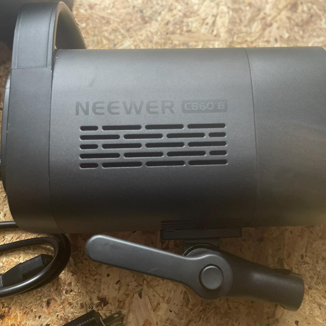 NEEWER CB60B 70W LEDビデオライト
