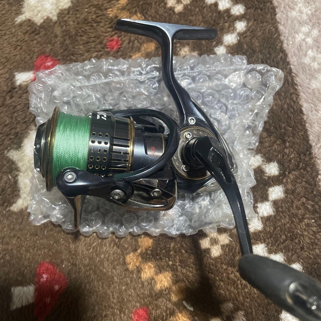 スピニングリール ブラック ゴールド グリーンライン