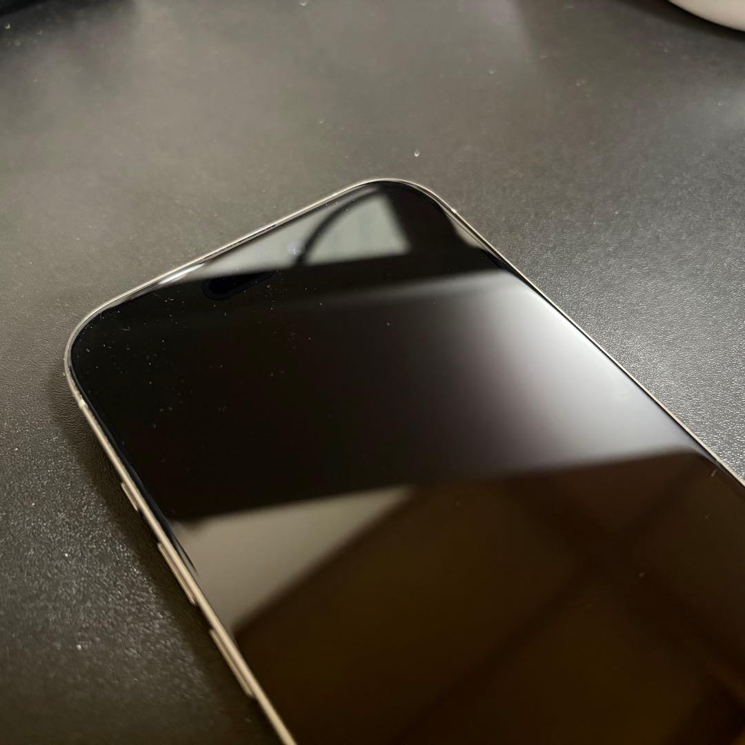 「ゆかりんご 」iPhone15pro ナチュラルチタニウム128GB