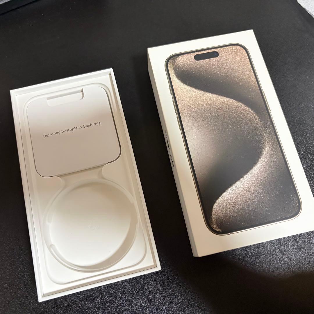 「ゆかりんご 」iPhone15pro ナチュラルチタニウム128GB