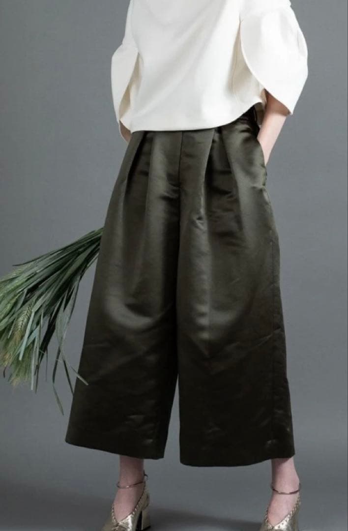 heveサテンフレアガウチョオリーブ36size