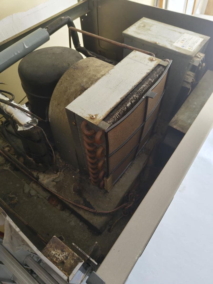 Commercial 冷凍庫 2段棚付き　業務用　ホシザキ