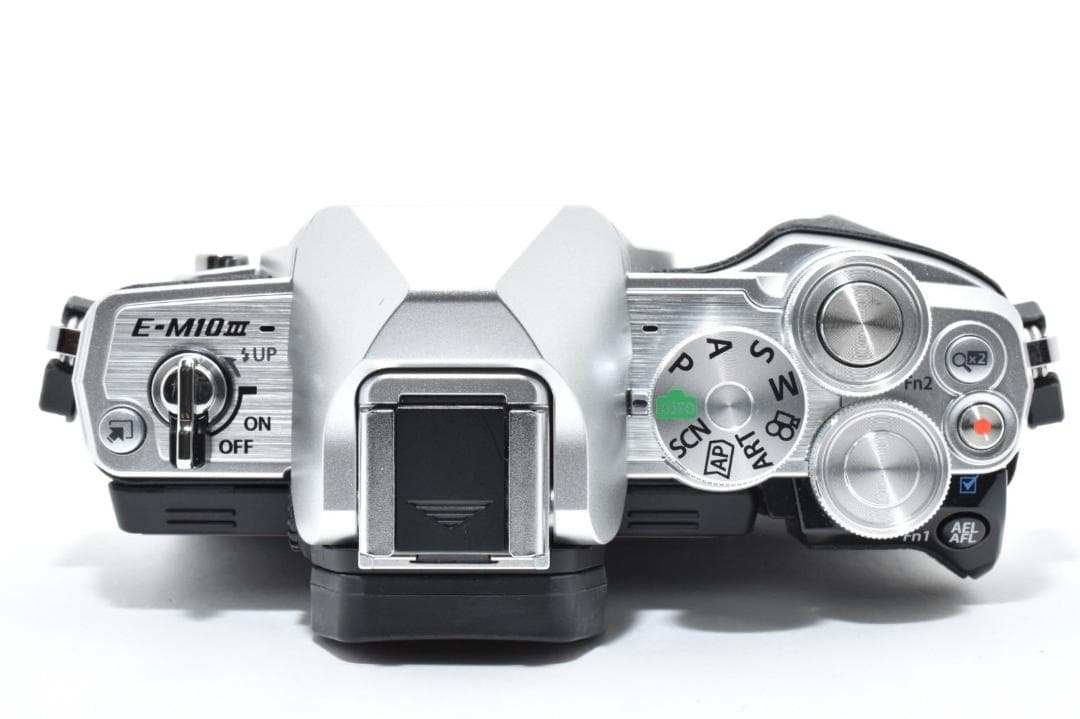 新品級 OLYMPUS OM-D E-M10 MarkIII ダブルズームキット