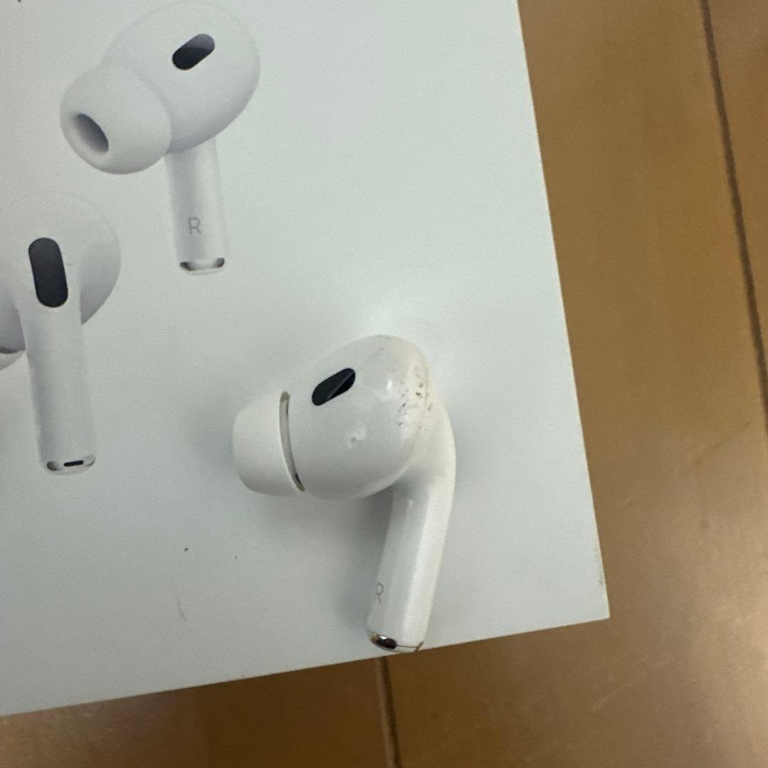 AirPods本体 ホワイト 充電ケース付き　正規品　最終値下げ！