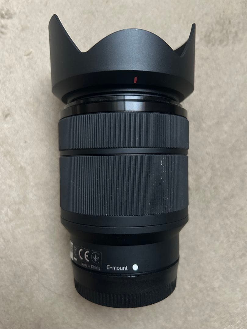 しろくろ　SONY SEL2870 Eマウントレンズ