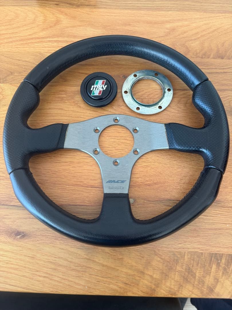 Toshi様用 MOMO RACE ステアリング 直径32cm おまけ付き