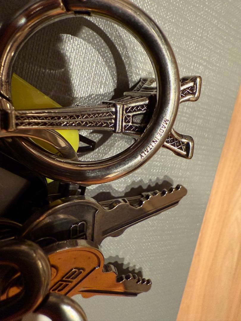 バレンシアガ　HOURGLASS SOFT ビッグ スーベニア　チャーム