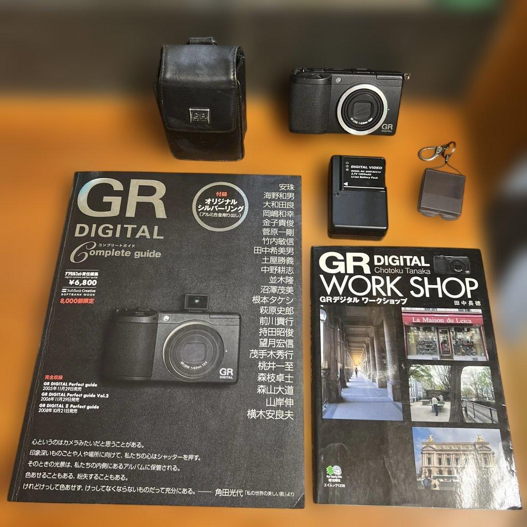 レア付属品多数　RICOH GR digital デジタルカメラ ブラック